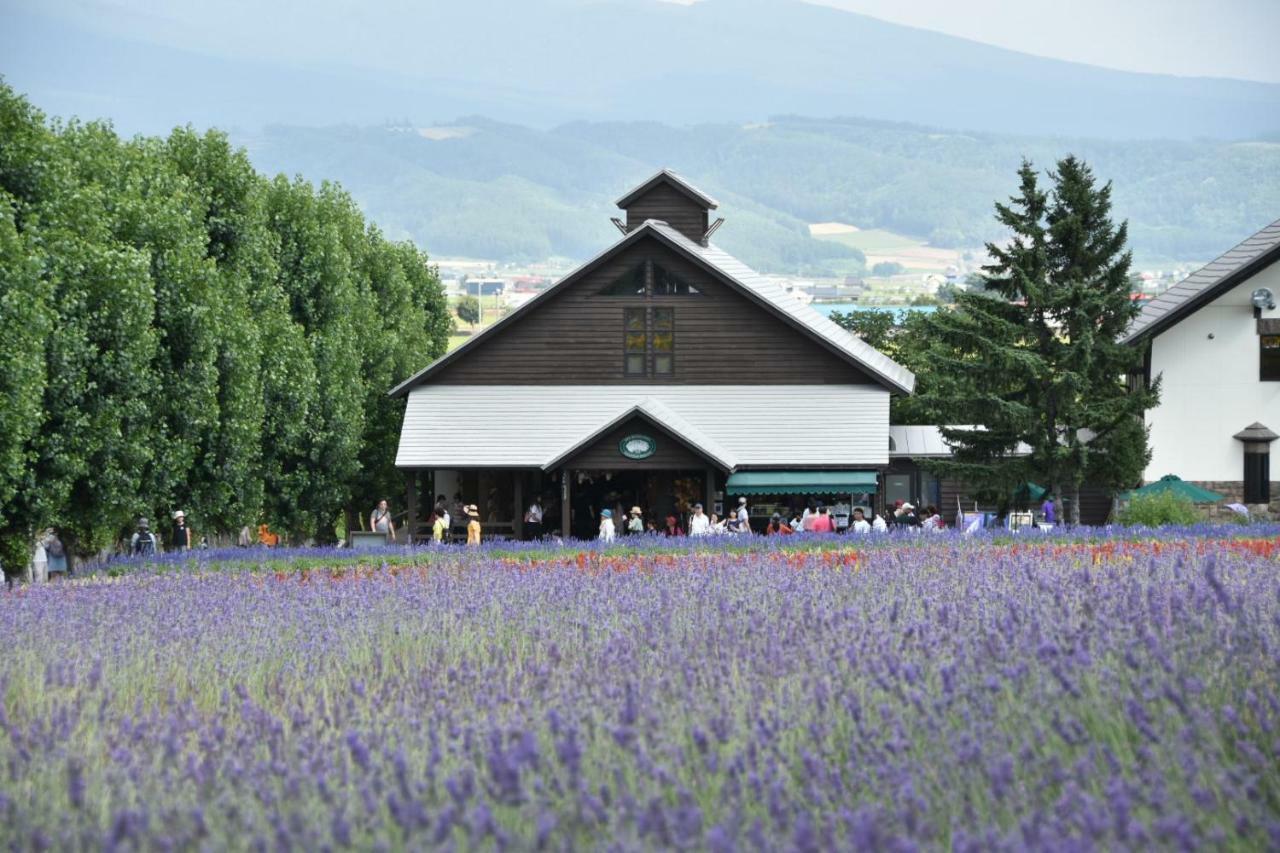 Hotel Hanafuji Inn Nakafurano Extérieur photo